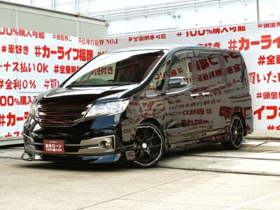SERENA　セレナ　ライダーブラックライン【特別仕様車】【車検2年付】💎前後スポイラー装着車💎✨オーテックジャパンがメッキパーツを施したライダーシリーズ低価格ミニバン✨ 💎社外ナビ🗾ＣＤ・ＤＶＤ再生💿フルセグＴＶ内蔵型📺 両側パワースライドドア装備で荷物の出し入れも乗り降りも楽々🚪 リアサイドシェード付・ＵＶ・プライバシーも安心👀明るいＨＩＤヘッドライト・ＬＥＤフォグランプ装着済💡🌀高速も楽々走行・クルーズコントロール付🌈CLAZZIO製レザー調シートカバー装着🌈ドゥオール製１9インチAW🔥🚗福岡店専用HPでも在庫確認可能‼【carlifegroup.fukuoka.jp/】で検索🕵️‍♂️