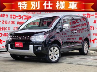 DELICA　デリカD5　シャモニー　【特別仕様車】【4WD】【ワンオーナー】【車検２年付】　月々２万円台～ＯＫ🎶パワーシート＆シートヒーター装備車両🔥両側パワースライドドア付で乗り降り・荷物の積み下ろしも楽々快適🚪４ＷＤ切替モードで悪路走行もお任せ💪高速走行はクルーズコントロールで楽々運転🏁素早いシフトチェンジはパドルシフトにお任せ✨純正ＨＤＤナビ🗾ＤＶＤ💿フルセグＴＶ📺走行中映像視聴可能👀純正フリップダウンモニター付でリアのエンタメも充実🚗納車時新品タイヤ装着🎶福岡店専用HPでも在庫確認可能‼✨【carlifegroup.fukuoka.jp/】で検索🕵️‍♂️