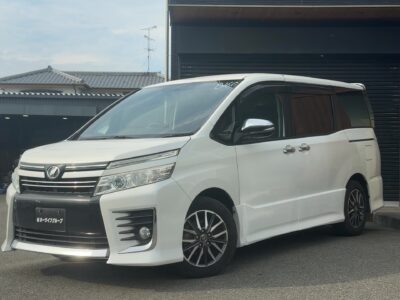 ヴォクシー　ZS　煌