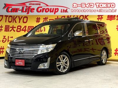 ELGRAND　エルグランド　350ハイウェイスター【4WD】【車検2年付】🚙4WDで雪道や悪路でも安定した走行ができて安心です✨🌈開放感抜群のツインサンルーフ付✨🛣️純正HDDマルチナビ（地デジフルセグTV・Bluetooth・CD・DVD）🎶✨アラウンドビューモニターの全周囲モニター付📹👍ワンタッチで開閉可能な両側電動スライドドアで乗り降りがラクラク👪✨高級感のある黒革ハーフレザーシート+助手席&二列目オットマン付きキャプテンシートの豪華な7人乗りモデル😍💡夜間でも明るいHIDヘッドライト&フォグランプ✨納車時に社外16インチAW＆スタッドレスタイヤのお引渡し🌛TOKYO店専用HPにて更新中❗ carlifegroup.tokyo.jpで検索🕵️‍♂️🌛