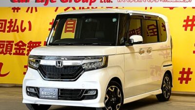 N-BOXカスタム G・L ターボホンダセンシング 【車検2年付】✨先進ホンダセンシングの安全運転支援機能で、 さまざまなシーンで運転をサポート✨カロッツエリアSDナビ🗾フルセグTV&DVD走行中視聴可能!!Bluetoothでスマホから音楽再生可能🎶 駐車時に安心のバックカメラ&バック時コーナーセンサー機能あり👀専用のシートカバー装備✨両側パワースライドドアで乗り降りラクラク😊 二列目は様々なシートアレンジ可能で使い勝手バツグン😎 🌛TOKYO店専用HPにて更新中❗ carlifegroup.tokyo.jpで検索🕵️♂️🌛《1年保証》