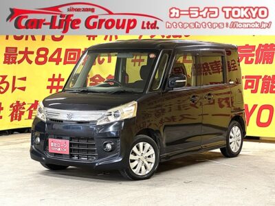 SPACIA CUSTOM　スペーシアカスタム　XS　【車検２年付】　ケンウッドメモリーナビ🗾ワンセグＴＶ📺DVD📀CD💿両側パワースライドドアで大きな荷物の出し入れや小さいお子様連れでも乗り降り楽々👌アイドリングストップ機能搭載でカタログ燃費も驚異のＪＣ０８モード２６．８ｋｍ／Ｌ🍃後席サイドシェード付き🌞リアシートアレンジ次第でラゲッジスペースも自在な万能車輌😲ＨＩＤヘッドライト＆フォグランプで夜間も明るく安全走行🔦🌜TOKYO店専用HPにて更新中❗ carlifegroup.tokyo.jpで検索🕵️‍♂️🌛《1年保証付》