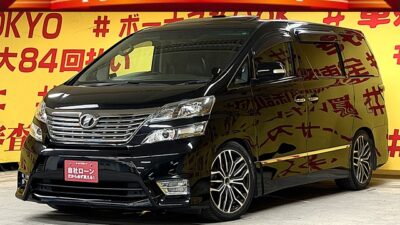 VELLFIRE　ヴェルファイア　2.4Z プラチナセレクション2 【特別仕様車】【カスタム車】【車検２年付】🌈開放感抜群のサンルーフ🌈社外テールランプ＆社外ダウンサス＆レイズ19インチAWでカッコよく決まってます🎶純正７型SDナビ（地デジフルセグ　CD　DVD　SD　Bluetooth　AUX）＆ETC＆バックカメラ付👀🖥️両側電動スライドドア＆電動バックドア装備‼️アルカンターラシートで座り心地が最高‼️HIDヘッドライトで夜間も明るく安全走行🚗ウォークスルー・キャプテンシート💺オットマンなど高級感溢れる室内😊左右独立のデュアルエアコンや後席独立のWエアコンなど車内の空調も快適🎶TOKYO店専用HPにて更新中❗ carlifegroup.tokyo.jpで検索🕵️‍♂️🌛