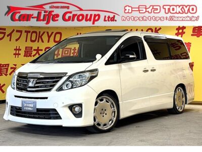 ALPHARD　アルファード　240S 【カスタム】【車検２年付】🌈開放感抜群のサンルーフ🌈✨注目を集めるWORK20インチAW＆RSR車高調✨後期型仕様にカスタマイズ‼️🗾アルパイン9インチSDナビ🗾（地デジフルセグＴＶ・Ｂｌｕｅｔｏｏｔｈ音楽・ＣＤ・ＤＶＤ🎶）＆純正9型後席モニター📹駐車時など安心ラクラクなバックカメラ付き📹💡両側パワースライドドアーで小さなお子様の力でも後席の乗り降り楽々です🤱💥ＨＩＤヘッドライト＆フォグランプで夜間も明るく安全走行💡🌜TOKYO店専用HPにて更新中❗ carlifegroup.tokyo.jpで検索🕵️‍♂️🌛