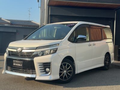ヴォクシー　ZS