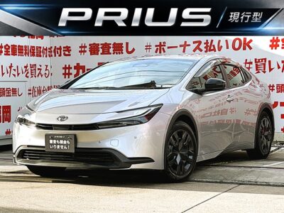 PRIUS　プリウス　X【車検２年付】＂待望の現行６０プリウス入庫・走行５万ｋｍ台＂💎最新の予防安全パッケージ「トヨタセーフティセンス」を標準装備💎純正ナビ🗾ＤＶＤ📀Ｂｌｕｅｔｏｏｔｈ📱📞フルセグＴＶ内臓型📺純正ドライブレコーダー装備📹外装も綺麗なシルバーメタリックカラー🩶汚れも目立たない👆驚異のカタログ燃費ＪＣ０８モード３２．６ｋｍ／Ｌ🍃😲車速感応オートパワードアロック（衝撃感知ドアロック解除システム付）を全車標準装備🎉月々５万円台～ＯＫ🎉福岡店専用HPでも在庫確認可能‼✨【carlifegroup.fukuoka.jp/】で検索🕵️‍♂️