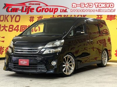 VELLFIRE　ヴェルファイア　2.4Z 【カスタム】【車検２年付】大人気”後期型”入庫😍クレンツ ヴィシュヌ20AW＆TEIN車高調＆モデリスタFグリル＆２本出しマフラーカッターのカスタム車両‼️イクリプス9型SDナビ＆11型後席モニター🗾地デジフルセグＴＶ📺ＣＤ💿ＤＶＤ📀Ｂｌｕｅｔｏｏｔｈ📱HDMI🎶広々とした大人気の7人乗りタイプ🚗✨両側電動スライドドア＆バックドアイージークローザー付でお子様連れでも乗り降り楽々🤱2列目オットマン付きキャプテンシート💺ご家族も喜ぶこと間違いなし👩‍👧‍👦✨バックカメラで見えにくい部分もカバーしてくれるので駐車も安心です👀夜間走行時でも明るいHIDヘッドライト&LEDフォグ付🌞🌜TOKYO店専用HPにて更新中❗ carlifegroup.tokyo.jpで検索🕵️‍♂️🌛